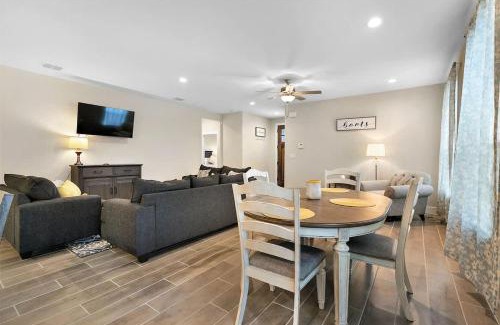 Canyon Lake House | Pristine 3-bedroom Home Near Canyon Lake!