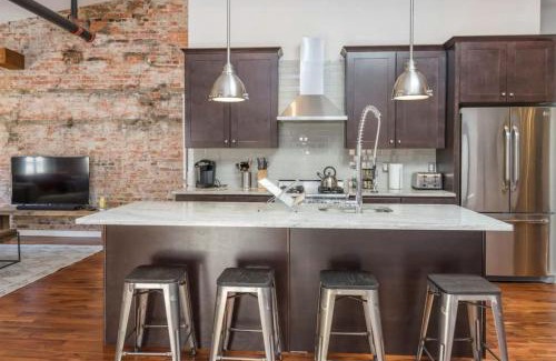 Center City East Apartment | PRISTINE 3 BR Million-Dollar Loft Elevator Parking