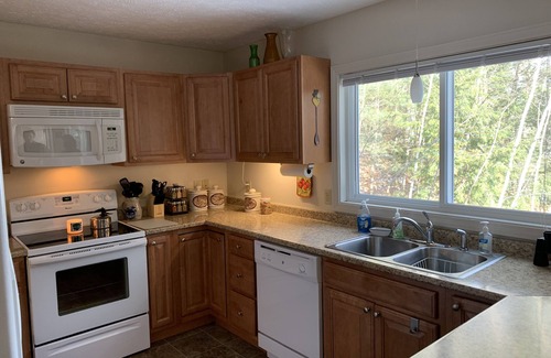 Limerick House | Pristine Lakefront Home on Sokokis Lake