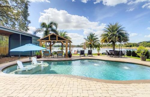 Fairvilla House | Pristine Lakeside 3BR Home w Private Pool