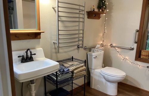 Fort Hill Cottage | Privacy-Adventure-Romance-Unplugged--No extra cleaning fees-Five Star Reviews
