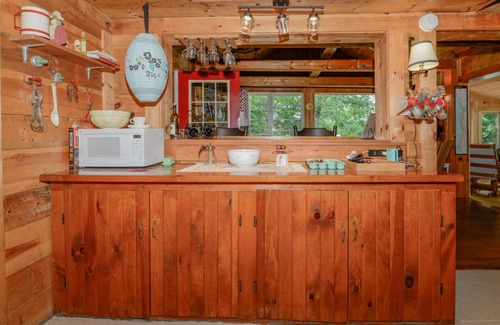 Casco House | Privacy and Tranquility - Lakefront Getaway