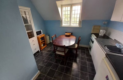 Raynes Park Apartment | Private 1-bedroom apartment in Raynes Park