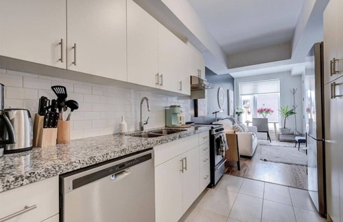 Brookhaven House | Private 1 Bedroom Town Home