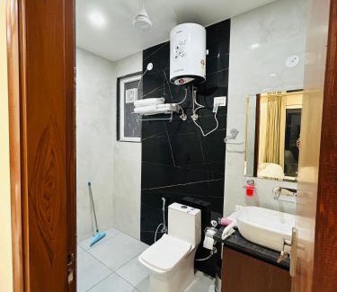 Sushant Lok Apartment | Private 1 BHK Serviced Apartments Sector 52 Near Millennium City Metro Station Gurgaon