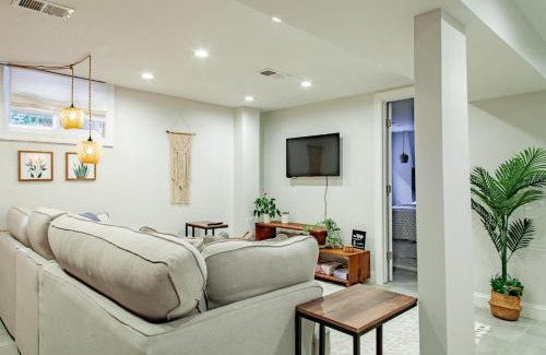 Manor Park Apartment | Private 1-BR DC Residential-Style Stay Parking