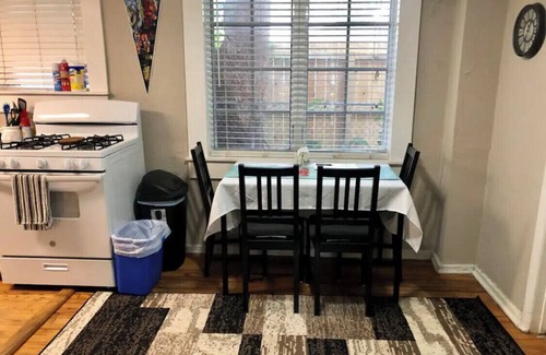 Lawsona - Fern Creek Apartment | Private 2/1 Apartment in Historic Downtown Duplex