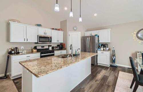 Ramsey House | Private 2-bedroom 1-bathroom Basement Suite in Ramsey