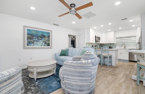 Nokomis Condo | Private 2 BR steps from beach on Casey Key