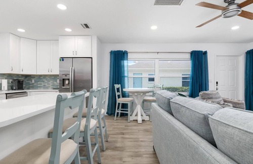 Nokomis Condo | Private 2 BR steps from beach on Casey Key