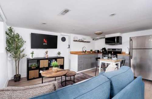 Brockton Village House | Private 2 Storey Home with 3BR-2BA by Queen West