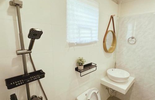 Mati House | Private 2BR Unit Netflix, WiFi & Comfort
