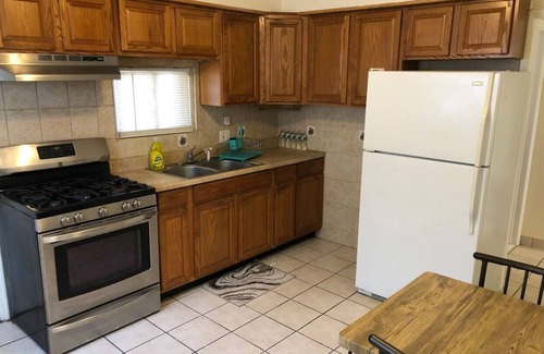 Perth Amboy House | Private 3-bed house convenient to NYC bus/train