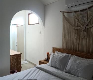 Dalung Apartment | Private 3BR Villa Bali Work & Relax Retreat near Canggu, Bathtub
