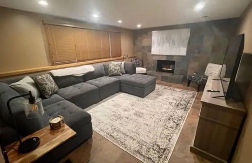 Eagan House | Private 4-Bedroom Home in Quiet Neighborhood