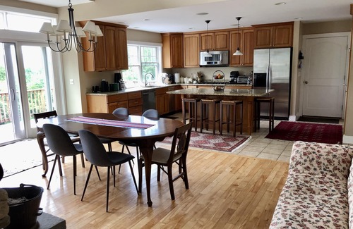 Waitsfield House | Private 5BR mt. view, pool, new hot tub, & fireplace!