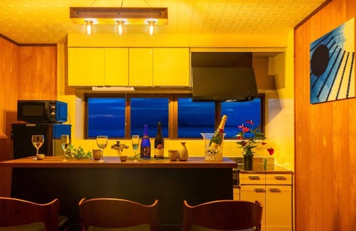 Bise House | Private accommodation along the beach BBQ while looking at the sea Inside the Fukugi trees in Bise/Kunigami-gun Okinawa