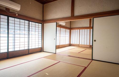 Okinoshima House | private accommodation隠岐貸切古民家宿くすぶるハウス
