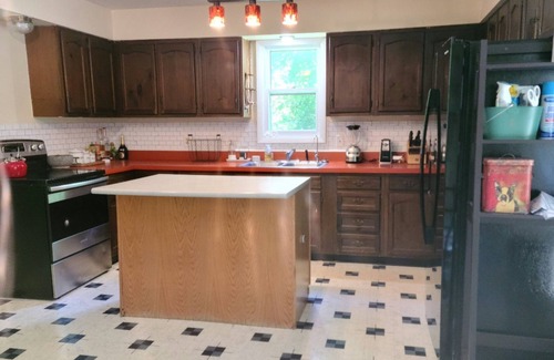 Castleton-on-Hudson House | Private and Serene Brick Hilltop Home, Large Yard Close to State Park and Albany