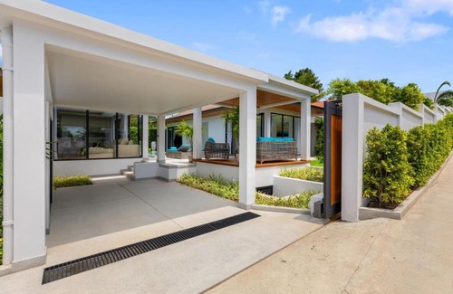 Choeng Mon House | Private and Serene Bali Style Pool Villa