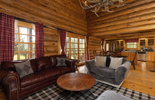 Gallatin Gateway House | Private and spacious mountain retreat w/views, privacy, hot tub, & guest house!