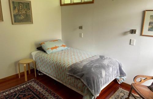 Remuera House | Private and Sunny - 2 Bedroom Guest-suite in Remuera