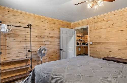Lewis Apartment | Private apartment located 1 mile from town
