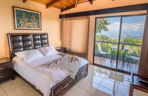 Escobal Apartment | Private apartment with Exceptional Mountain Views