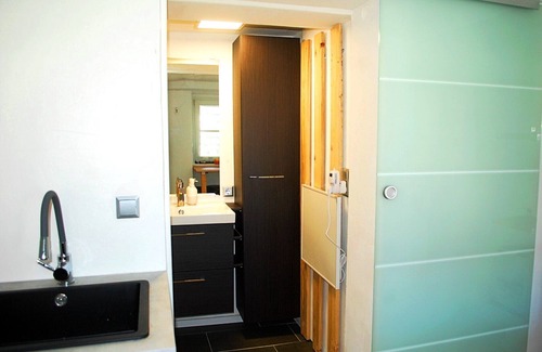 Kirchditmold Apartment | Private apartment with separate entrance