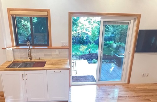 Western Apartment | Private Apartment with Spa Bathroom - heated floors, jetted tub, wifi, kitchen