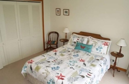Leigh Bed & Breakfast | Private B & B with breathtaking views