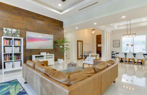 Brownsville House | Private Backyard Oasis Brownsville Family Home
