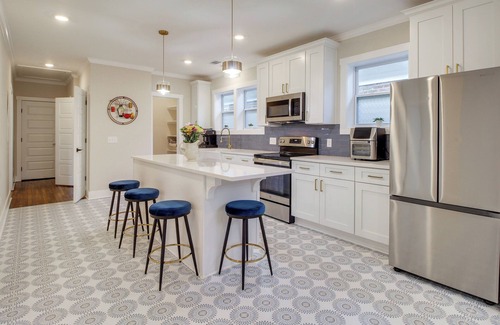 Eastside Apartment | Private Balcony: Spacious, Updated Savannah Apt!