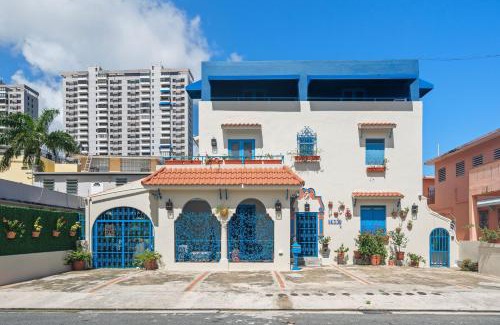 Sagrado Corazon Apartment | Private Balcony with City View Studio MM5
