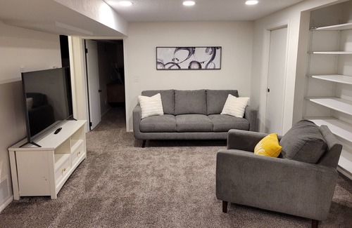 Pleasant View House | Private Basement Apartment In Quiet Neighborhood