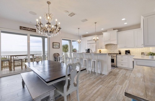 Independence Square House | Private beach house directly facing the Gulf Of Mexico. Sleeps 12