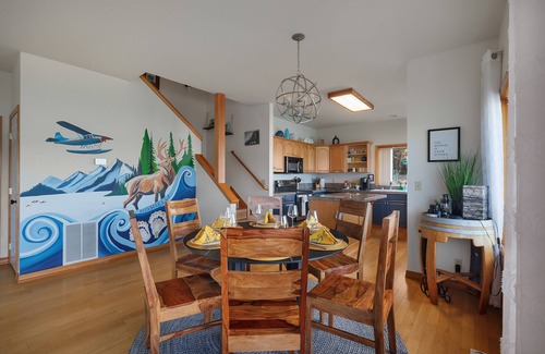 Hoodsport House | Private Beach | Pick your own Oysters | Kayaks | Firepit