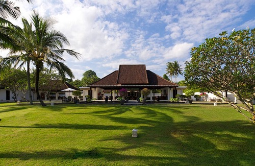 Kelating Villa | Private Beachside Escape with Lush Grounds – Bali Villa 1044