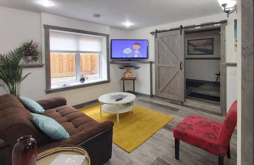Grande Prairie House | ⚡️✨Private , Beautifully 2 Bed 1 Bath All Inclusive⚡️✨