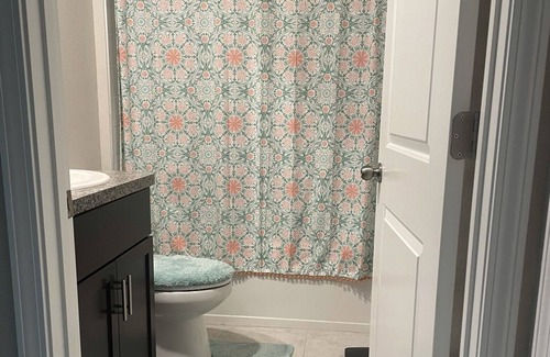 Gibsonton House | Private bedroom in a cozy home, just minutes from Alafia River and the Bay!