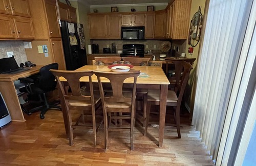 South Kansas City House | Private bedroom in a cozy home just minutes away from three major highways!