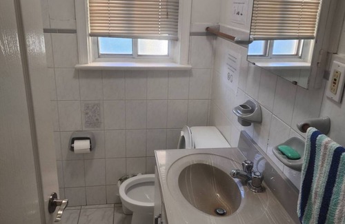 Downsview House | Private bedroom with shared area (Room C)