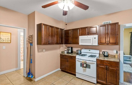 Bridgeport Apartment | Private bedroom, Yale and St. V