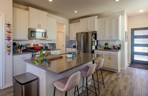 Buda House | Private Bedrooms in Austin Suburb