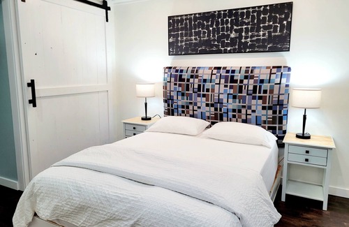 Surrey House | Private Bright Basement Suite