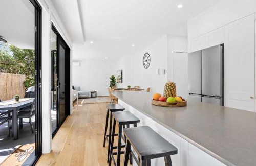 Burleigh Heads Apartment | Private Burleigh Retreat, Short Walk to Beach