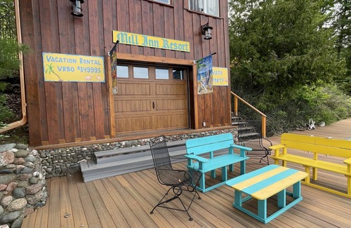 Hayward Cabin | PRIVATE CABIN ON CHIPPEWA FLOWAGE , MOORES BAY. TROPICAL ATMOSPHERE, 100 FT DOCK