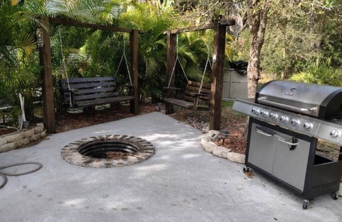 River Ranch RV Rental | Private Campsite in River Ranch RV Resort