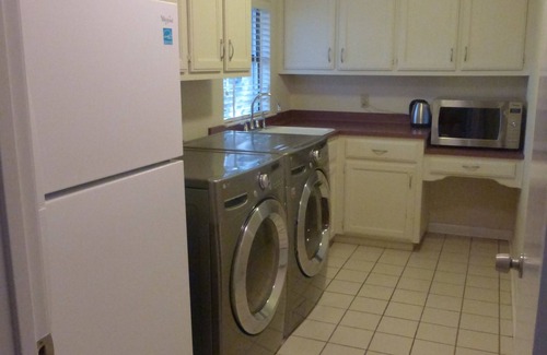 Austin House | Private Casita Close to Down Town -available SXSW 2025