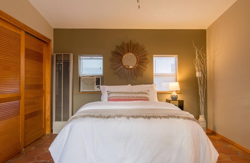 Old Town House | Private Casita - In The Heart Of Old Town - Walk To Everything.